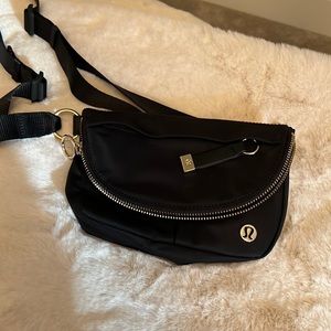 Lululemon festival bag